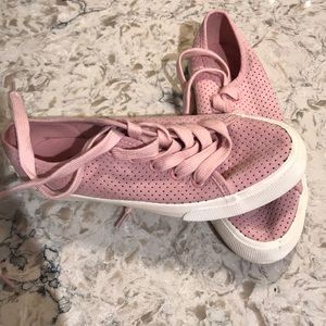 Barely worn, cute pink sneakers